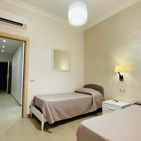 Xacca Luxury Apartment Шака Екстериор снимка