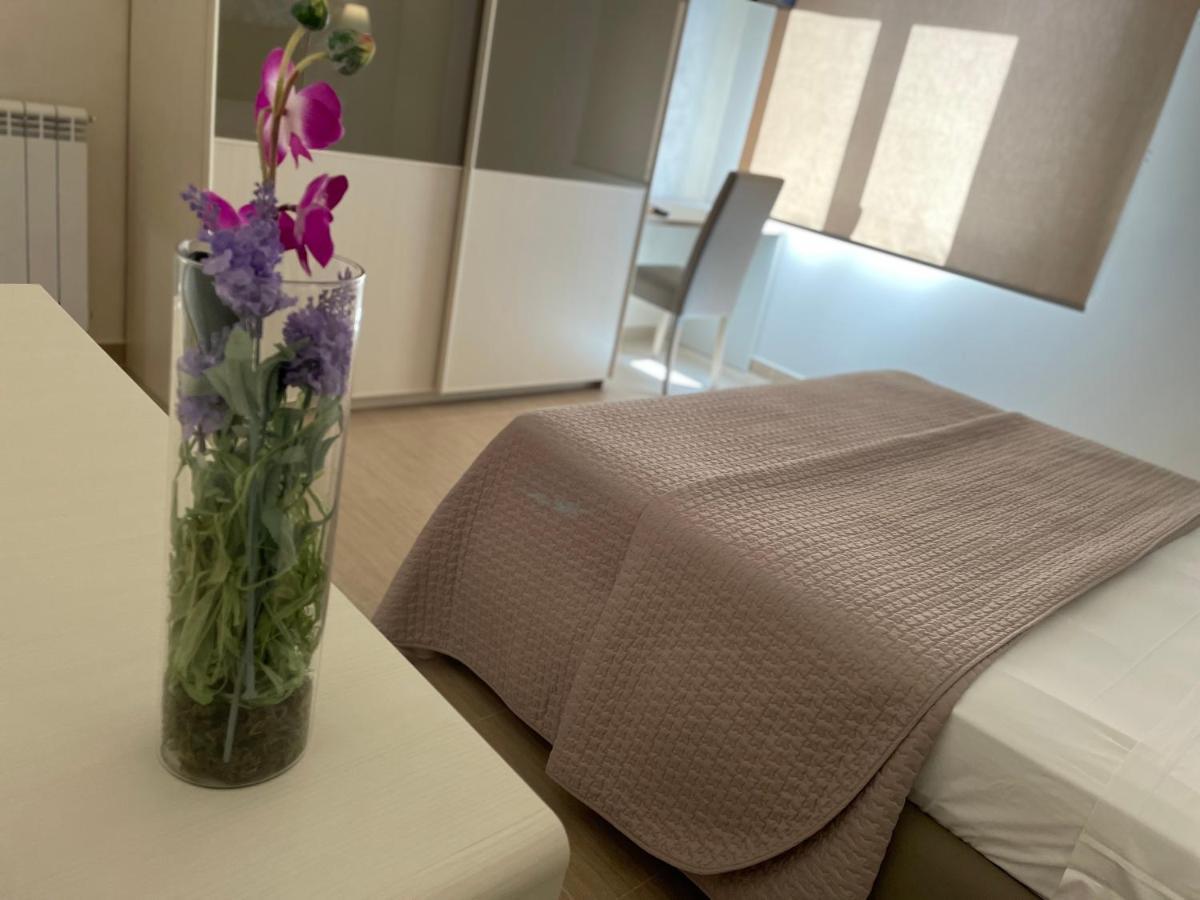 Xacca Luxury Apartment Шака Екстериор снимка
