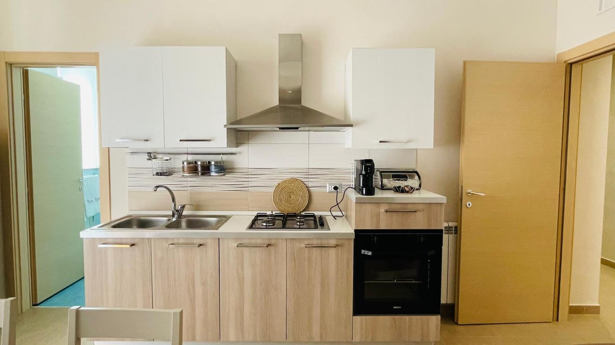 Xacca Luxury Apartment Шака Екстериор снимка